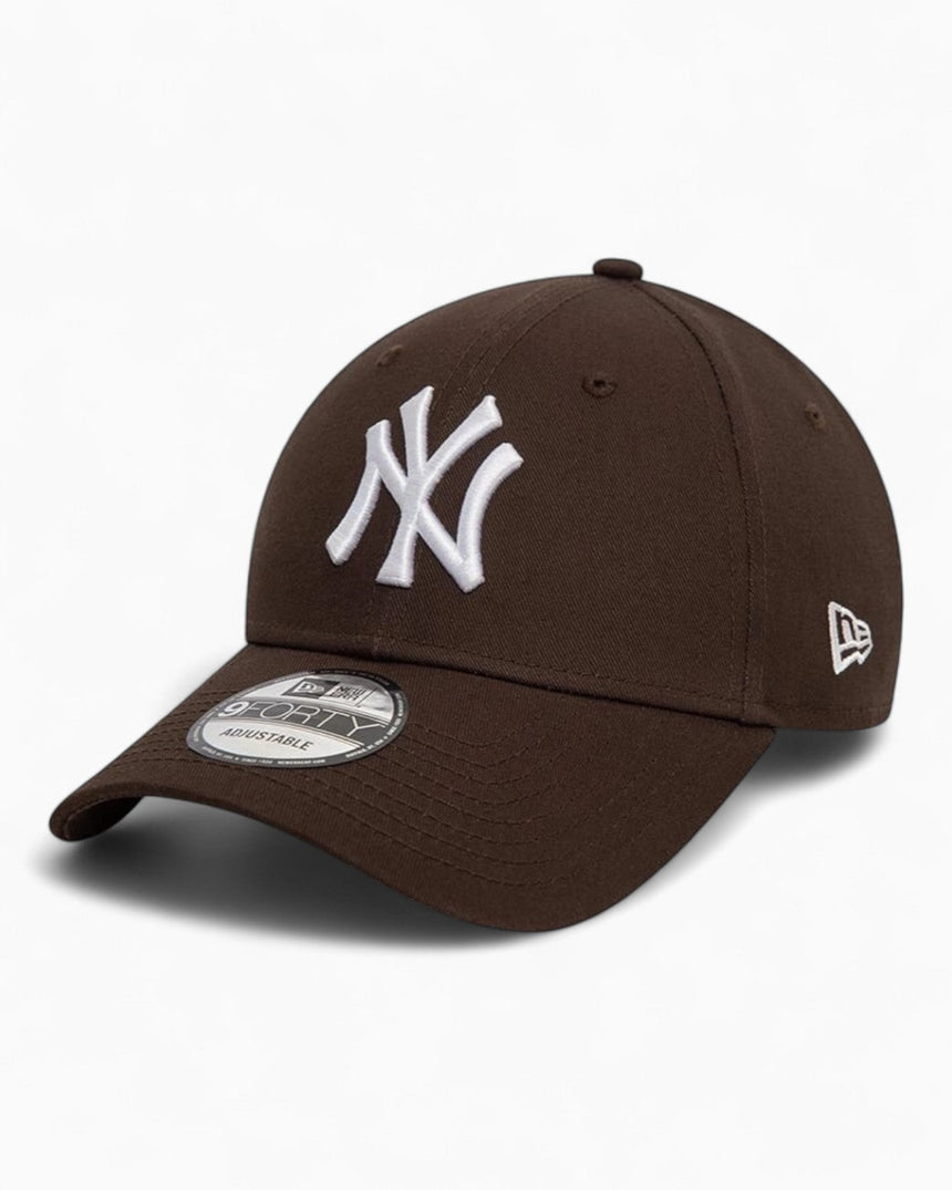 New Era NY Yankees League Essential 9FORTY Şapka Brown