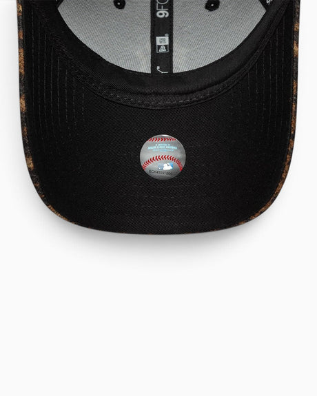 New Era NY Yankees W MLB Cosy Leopard 9FORTY Şapka