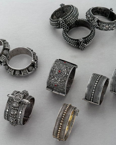 Pestil Books for vitruta A World of Bracelets