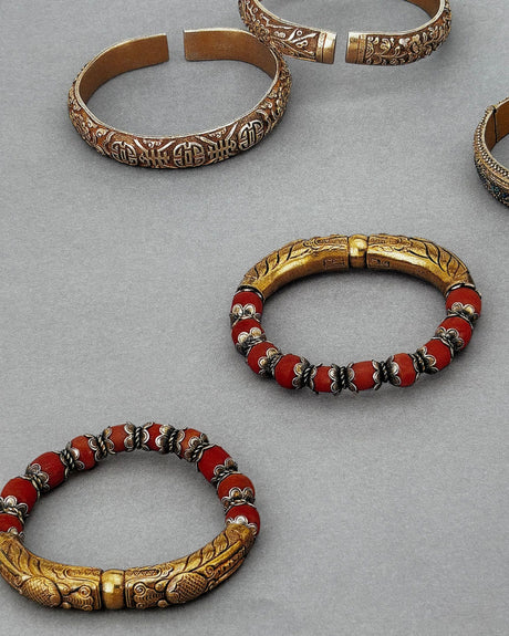 Pestil Books for vitruta A World of Bracelets