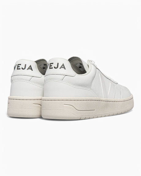 VEJA V-90 Leather Erkek Sneaker